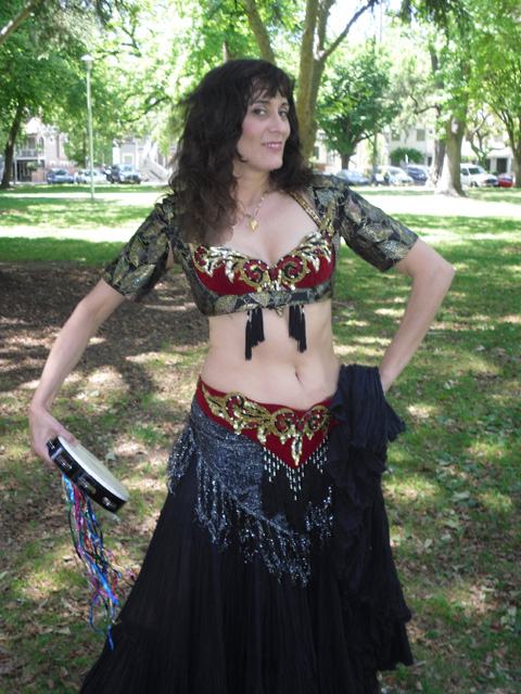 Daleela in a Gypsy costume