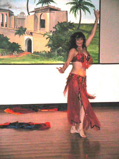 Daleela dances in Modesto