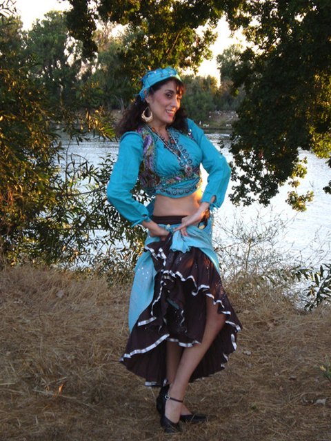 Romanian Gypsy Dance with Daleela